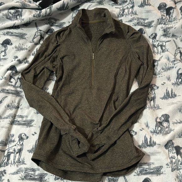 Lululemon Quarter Zip - Picture 1 of 3